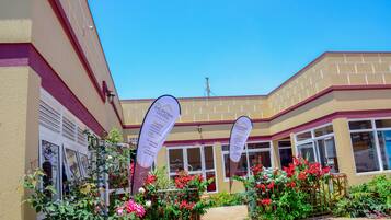 1 bedroom, minibar, individually decorated, individually furnished