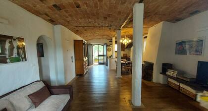 Belvedere Country House - apartment in stone farmhouse