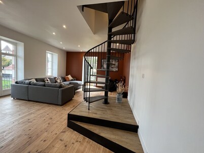 Former high-capacity factory in the heart of Chagny