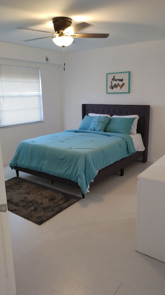 Experience Comfort and Convenience in the Heart of Pembroke Pines