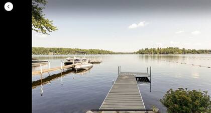 Lakefront Home on Woodstock Way