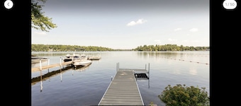 Lakefront Home on Woodstock Way