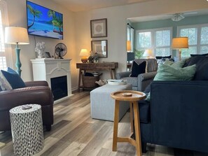 Smart TV, fireplace