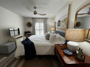 1 bedroom, desk, iron/ironing board, WiFi