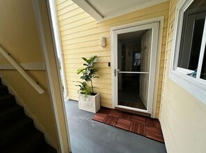 Exterior detail - Boutique Beachside condo with easy access to beach (St. Augustine)