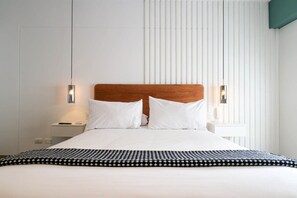 2 soverom, skrivebord, strykejern/-brett og wi-fi