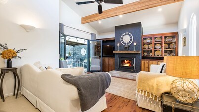 Mulberry House - Pet Friendly with Swimming Pool