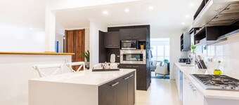 Mulberry House - Pet Friendly with Swimming Pool