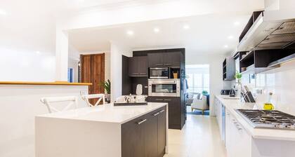 Mulberry House - Pet Friendly with Swimming Pool