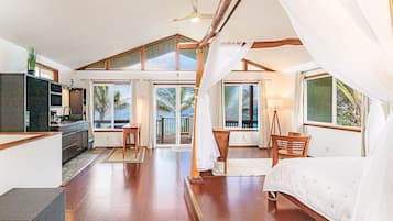 3 bedrooms, desk, free WiFi, bed sheets