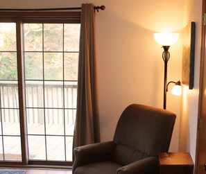 Interior - Winetrail Cabin - Giant City SP, SIU, Cedar Lake, & Shawnee Forest minutes away! (Makanda)