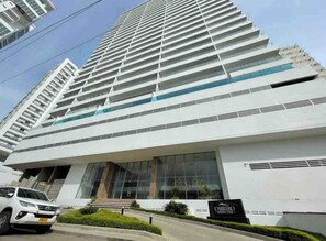 Exterior - Beautiful ocean view, 5 minutes from the historic center and the AirPort. (Cartagena de Indias)