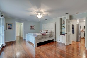 4 habitaciones, tabla de planchar con plancha y wifi gratis 