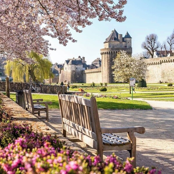 Image sans description, 1 de 92, bouton