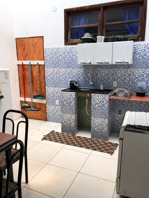 Basic Apartment | Private kitchen