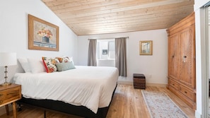 3 chambres, fer et planche  à repasser, accès au Wi-Fi (inclus)