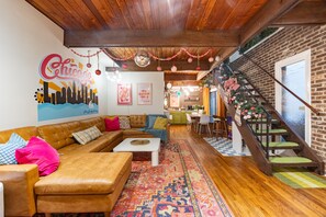 Smart TV, fireplace, video games