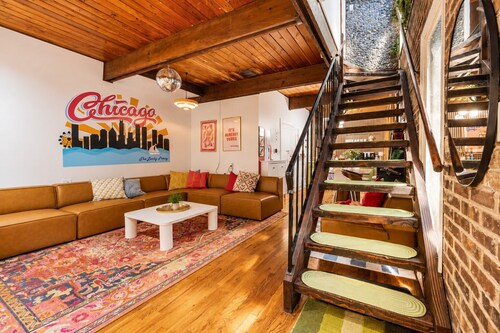 Lincoln Park 3BR Townhome • Rooftop • King Suite • Sleeps 10