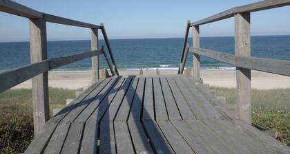 Close to the beach-central-modern. 65m². WLAN. Loggia. Evening sun. Ideal f. Rail travelers.