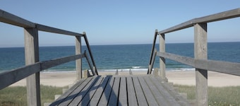 Close to the beach-central-modern. 65m². WLAN. Loggia. Evening sun. Ideal f. Rail travelers.