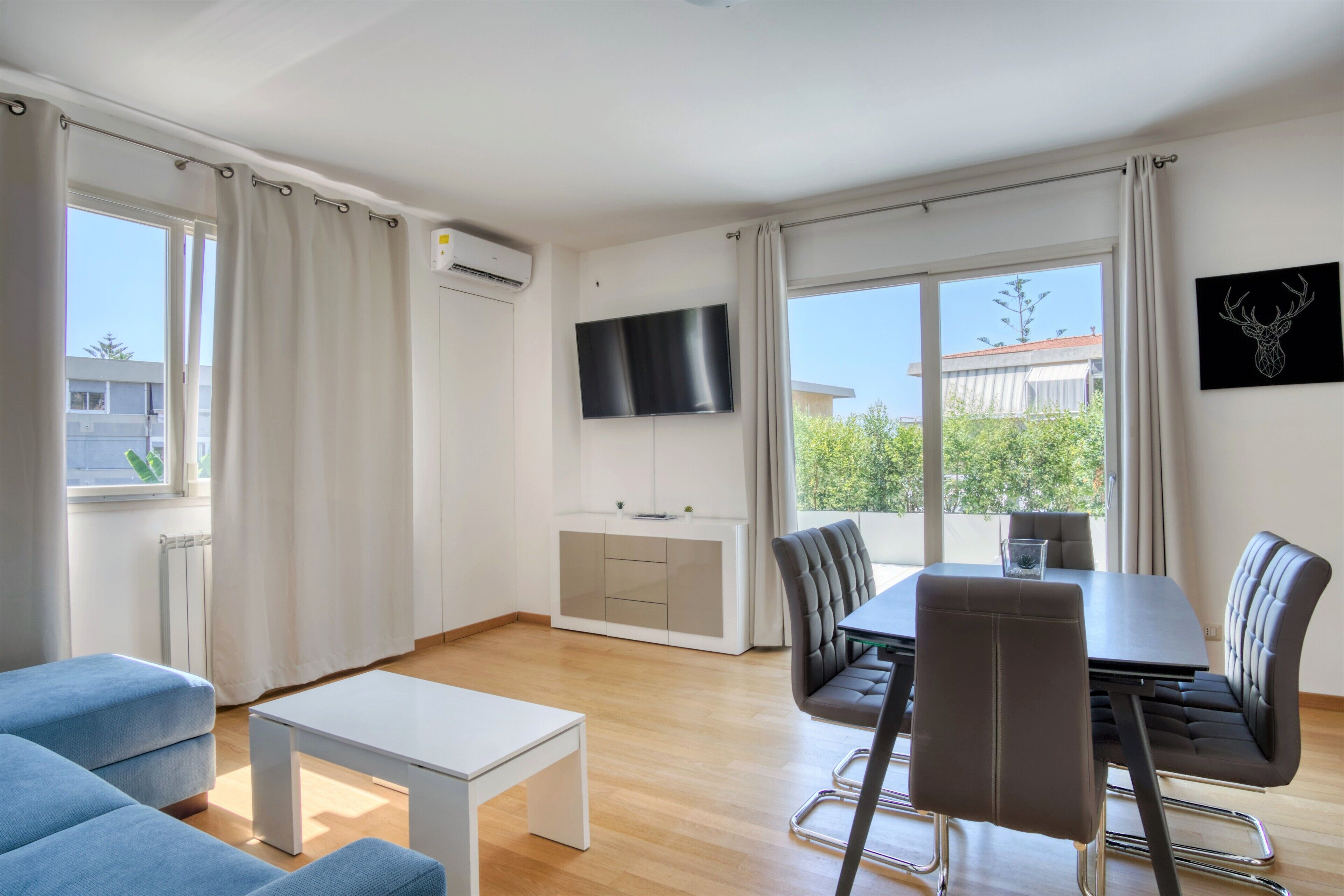 Photo - Horizon Suites