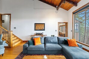 Smart-TV, peis, videospill og DVD-spiller