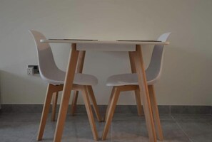 Dining - Minimalist lovely studio - Entire rental unit (Dubai)