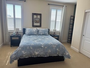 4 bedrooms, desk, iron/ironing board, free WiFi