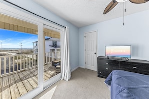 3 bedrooms, iron/ironing board, bed sheets