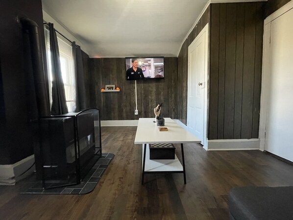 Interior - Lovely Rural Saint Mary’s Apartment (Saint Marys)