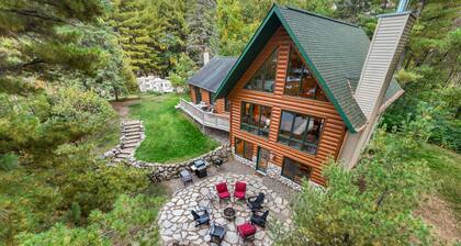 Sleeps up to 14. Stunning and spacious log cabin within 30 min of Brainerd.