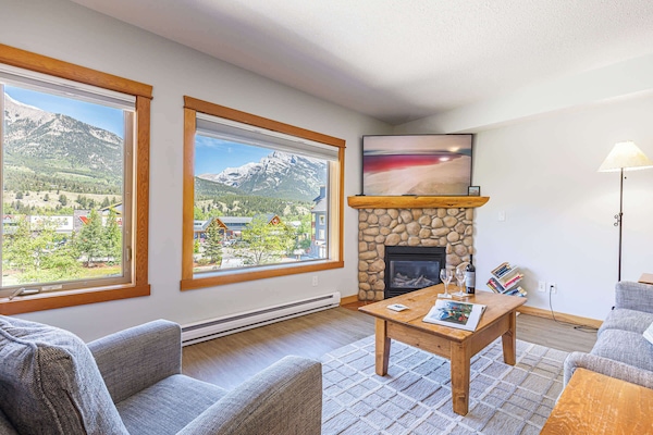 Beautiful living room with new flooring