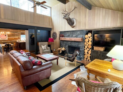 Meadow House 7 / 2 BR / 2 BA Sleeps 6+