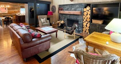 Meadow House 7 / 2 BR / 2 BA Sleeps 6+