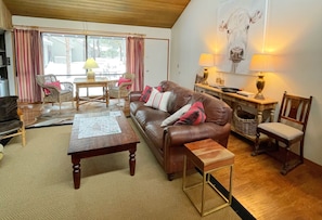 Smart TV, fireplace, DVD player
