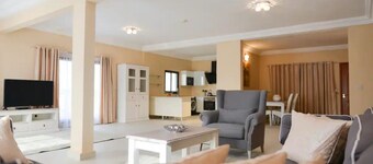 Atlantic Luxury Apartments (Deluxe 2)