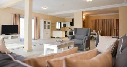 Atlantic Luxury Apartments (Deluxe 2)