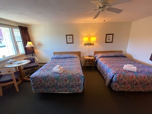 1 bedroom, desk, free WiFi, bed sheets - Gale River Motel (Franconia)