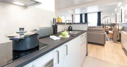 Beautiful 4-bed Apartment in London