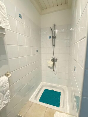 Shower, towels