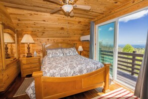 6 bedrooms, desk, iron/ironing board, WiFi - Cozy mountain retreat with spectacular view to unwind and relax. Pet friendly ! (Glade Valley)