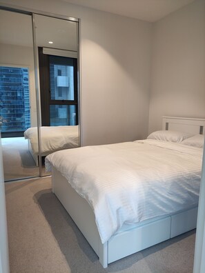 2 bedrooms, desk, WiFi - CBD Melbourne (Melbourne)