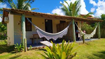 Minibar, wifi gratis, ropa de cama