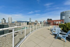 Terrace/patio - Awesome loft in the heart of Downtown Vancouver! (Vancouver)