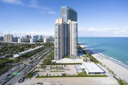 Beachfront Condo at Luxury Resort in Sunny Isles