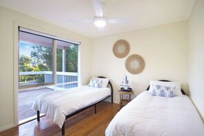 4 bedrooms, iron/ironing board, free WiFi