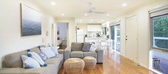 Tea Tree Breeze by Ready Set Stay- Unlimited WiFi & Great Location