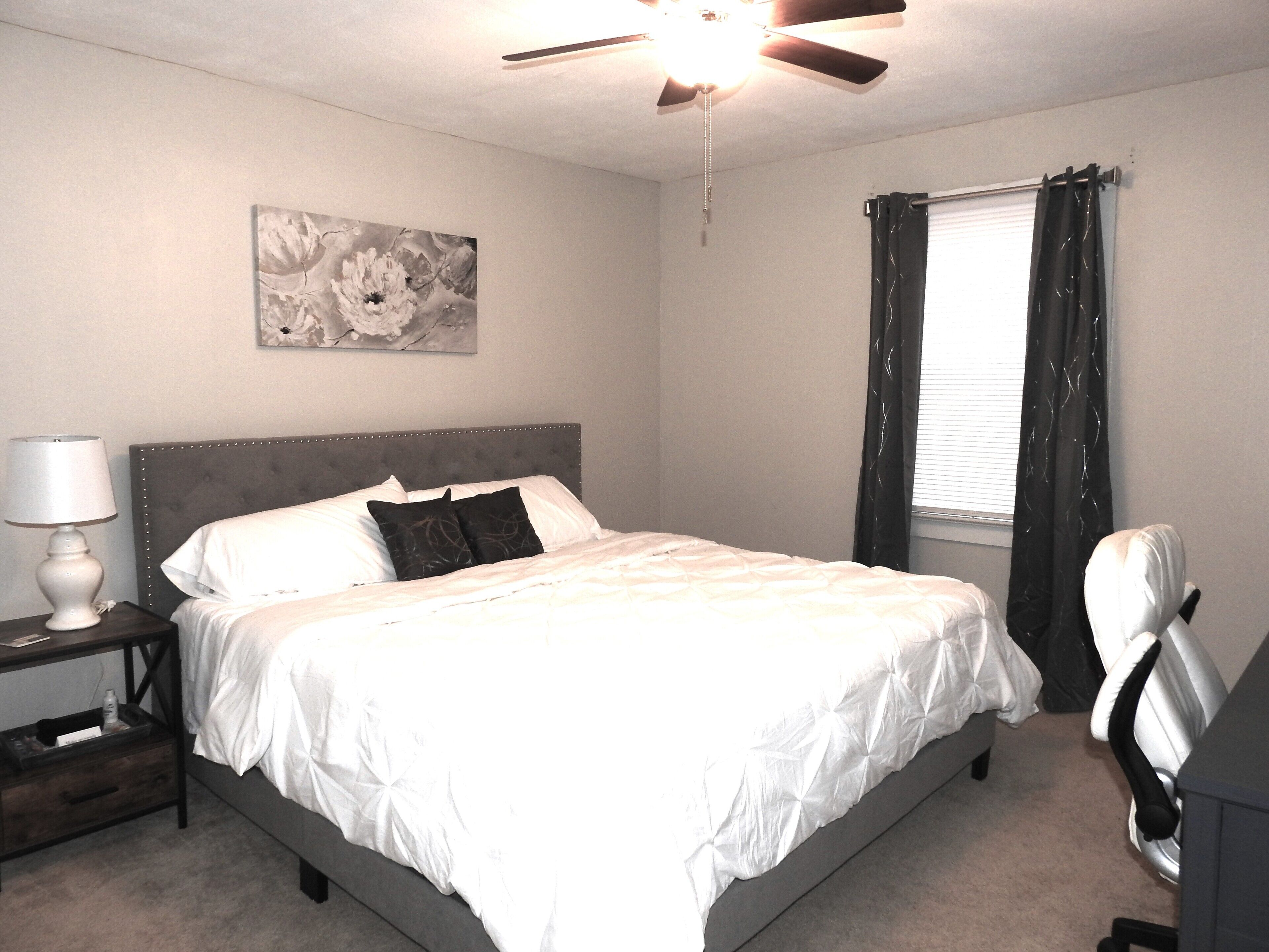 3 makuuhuonetta, työpöytä, silitysrauta/-lauta, ilmainen Wi-Fi