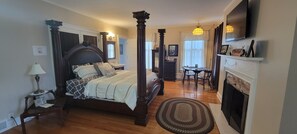 Ameublement personnalisé, fer et planche à repasser