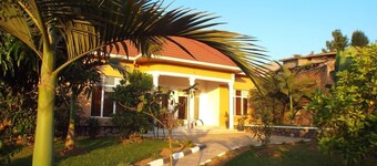 Sunset View Family Home, close to